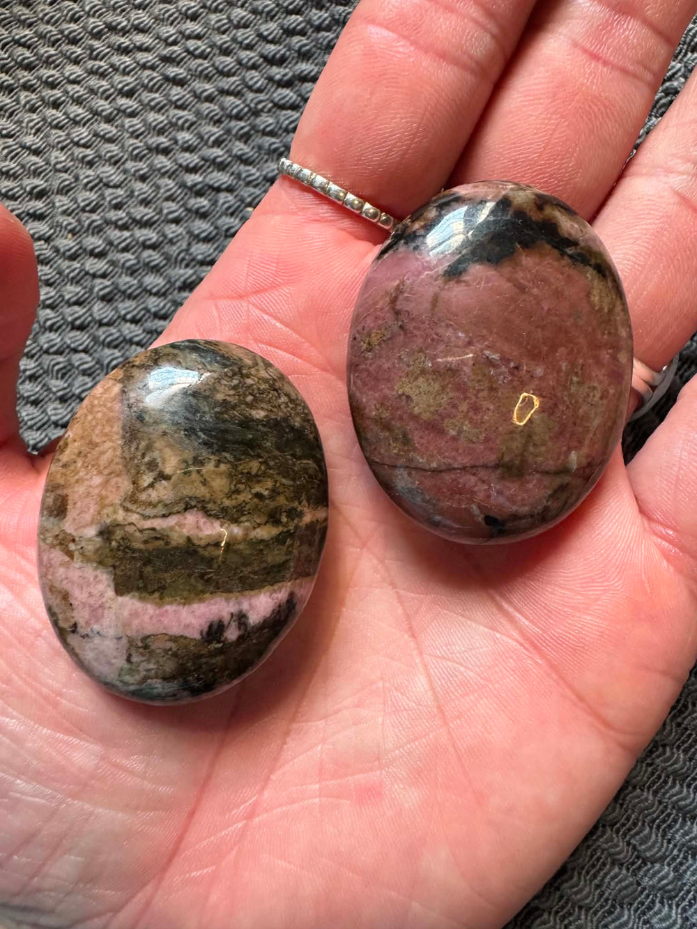 Rhodonite Palm intuitively pick
