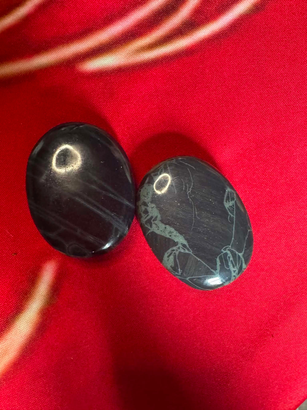 Spider Web Obsidian Palm (Rare) intuitively pick