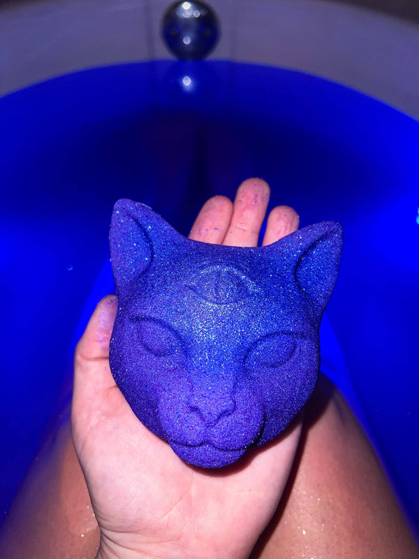 Psychic Protector - Crystal Infused Bath Bomb: 10 oz